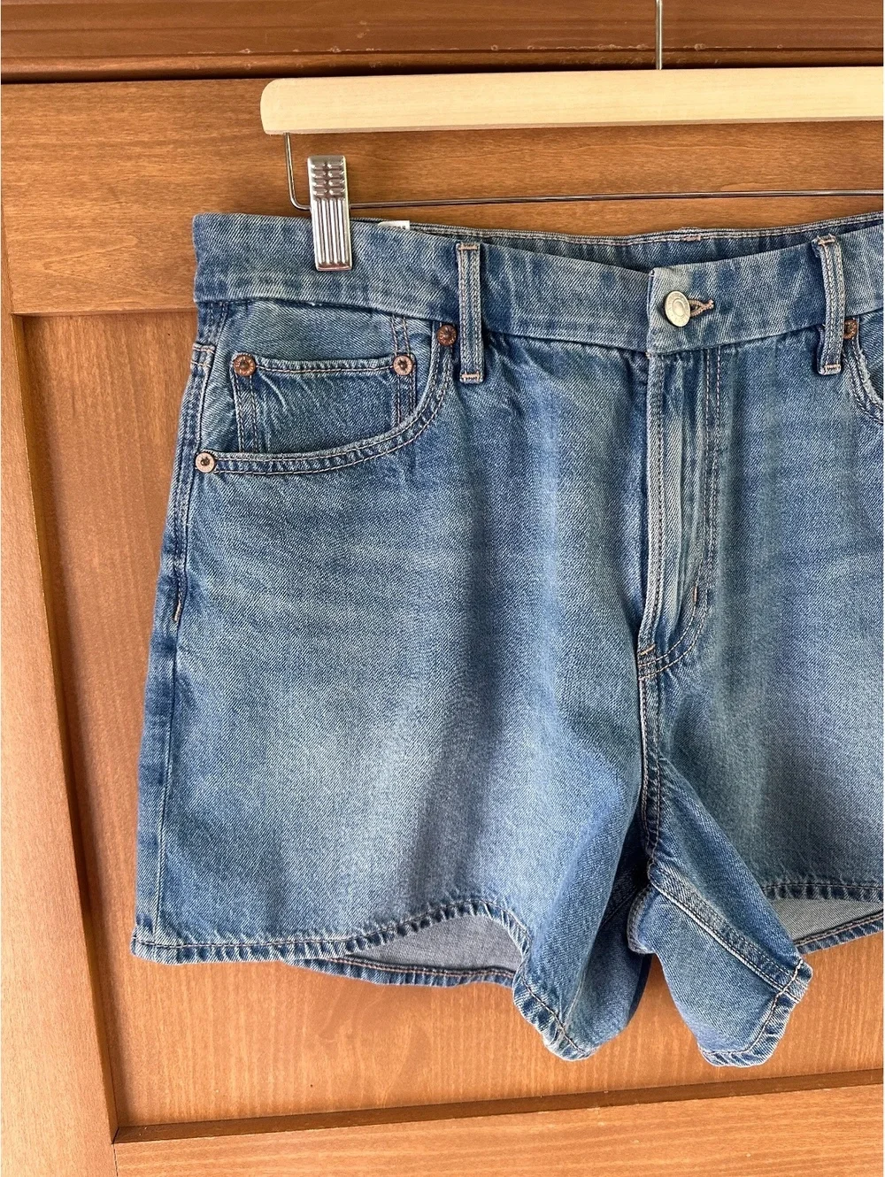American Eagle Strigid Curvy Relaxed Denim Jean Shorts High Rise Women’s size 14